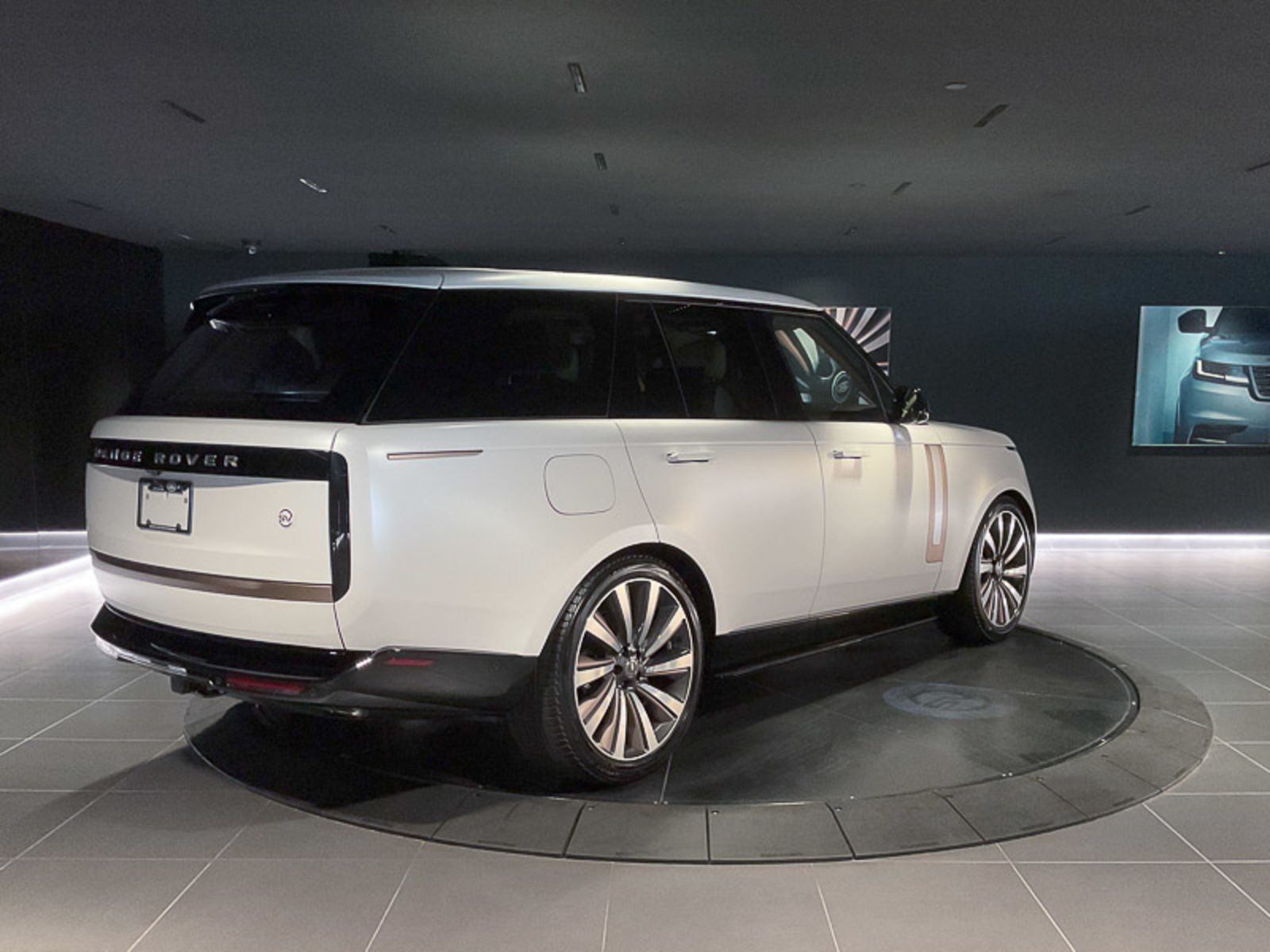 2024 Land Rover Range Rover SV, Vancouver, Cash