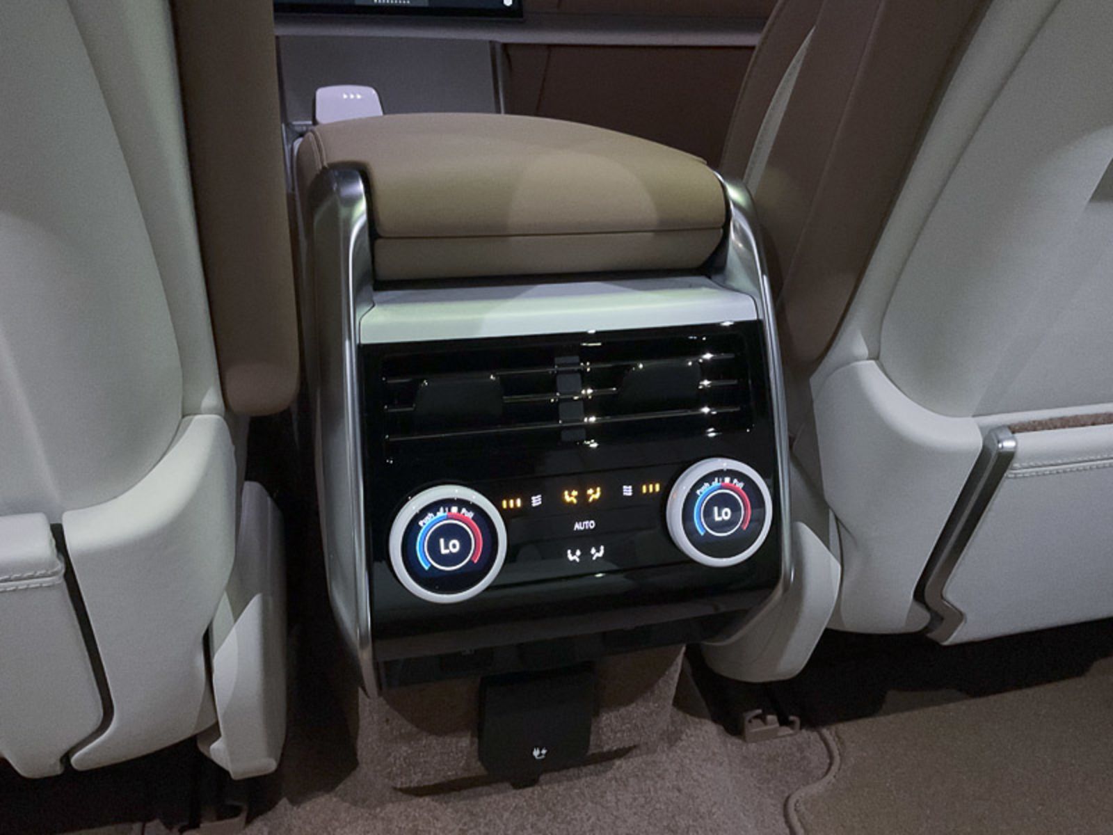 2024 Land Rover Range Rover SV, Vancouver, Cash