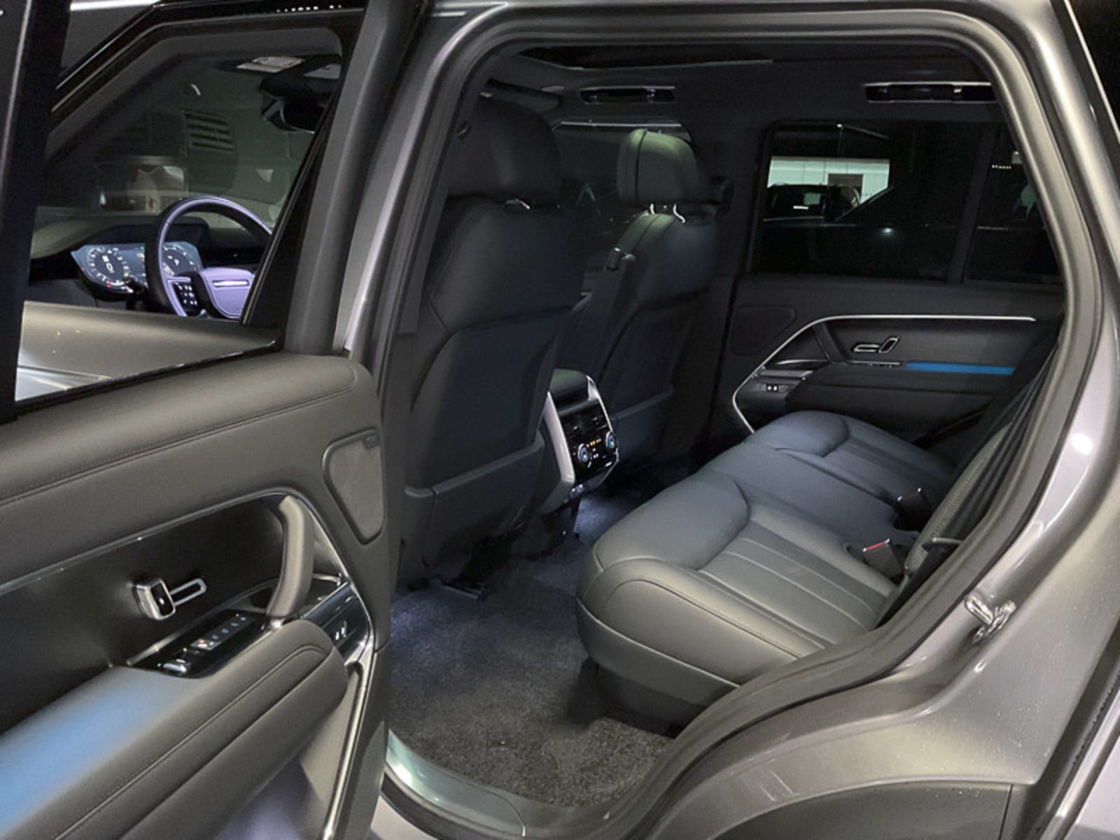 2024 Land Rover Range Rover SE, Vancouver, Cash