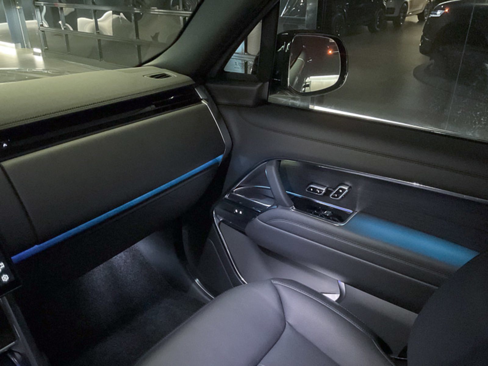 2024 Land Rover Range Rover SE, Vancouver, Cash