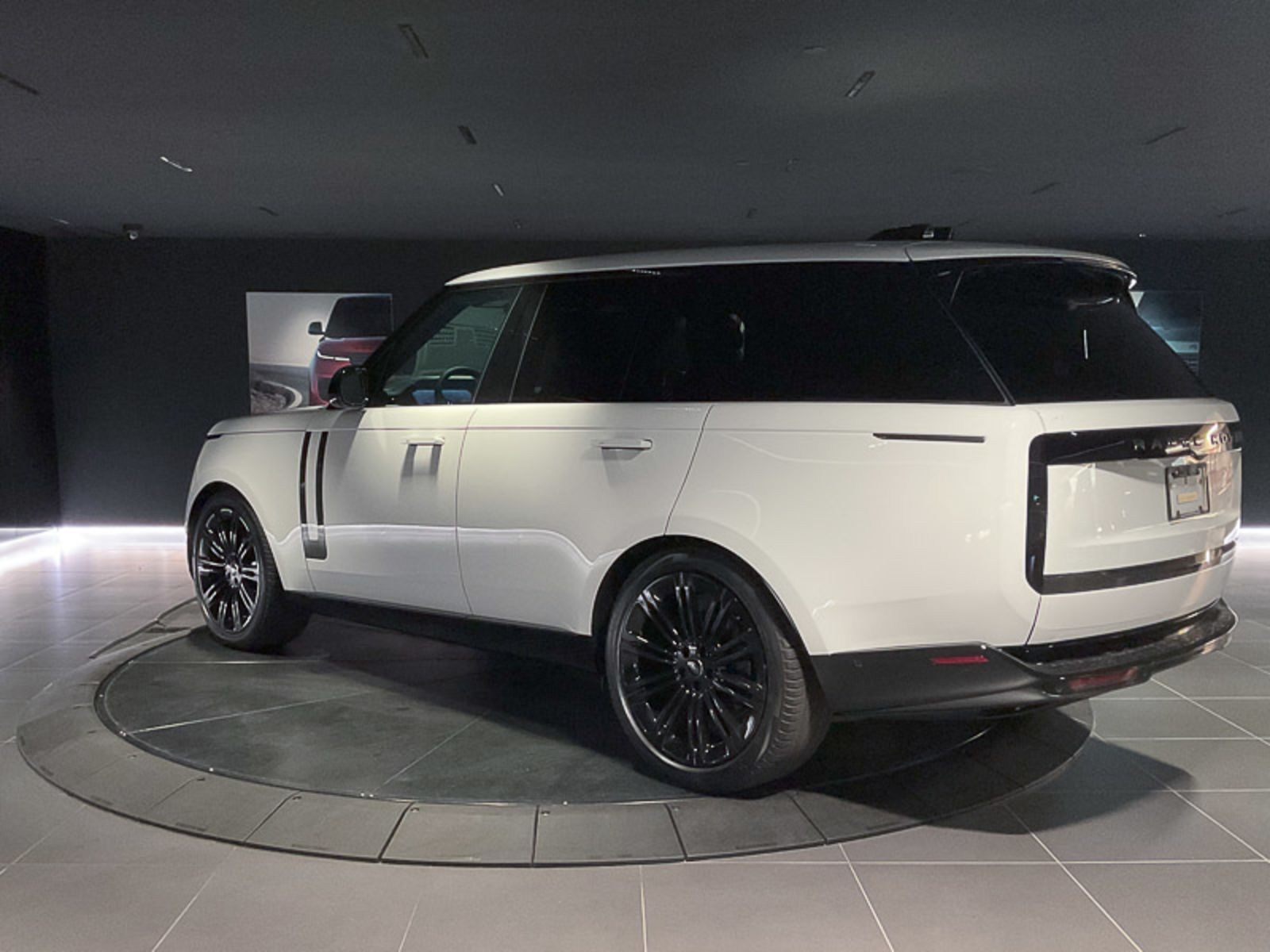 2024 Land Rover Range Rover SE, Vancouver, Cash