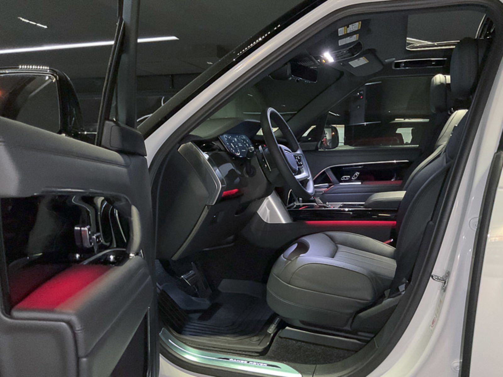 2024 Land Rover Range Rover SE, Vancouver, Cash