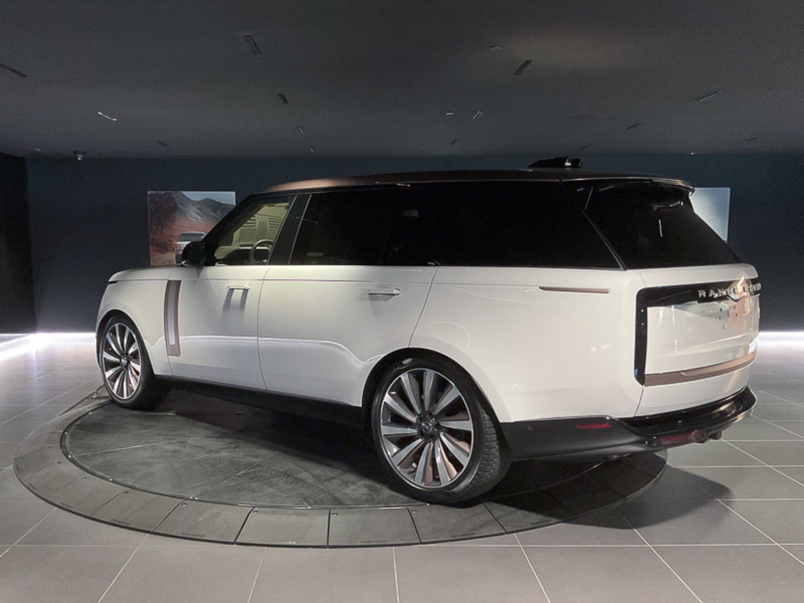 2024 Land Rover Range Rover SV, Vancouver, Cash