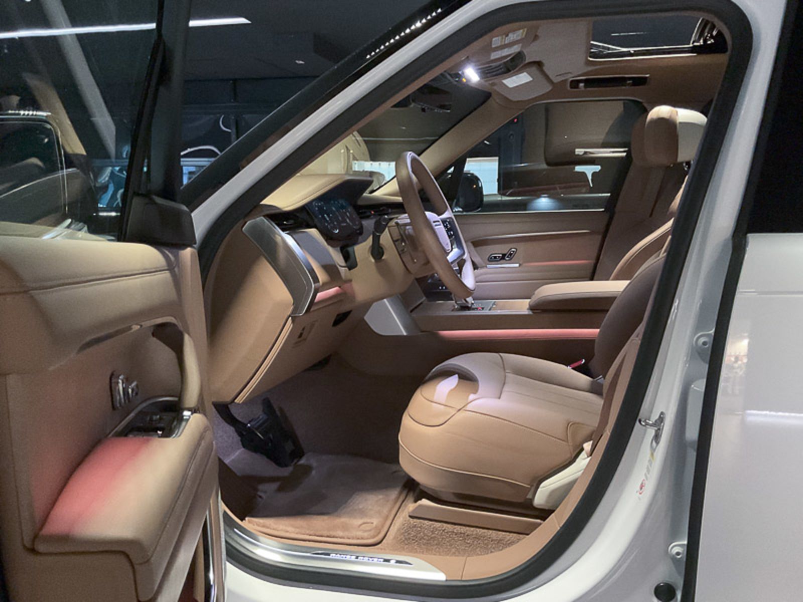 2024 Land Rover Range Rover SV, Vancouver, Cash