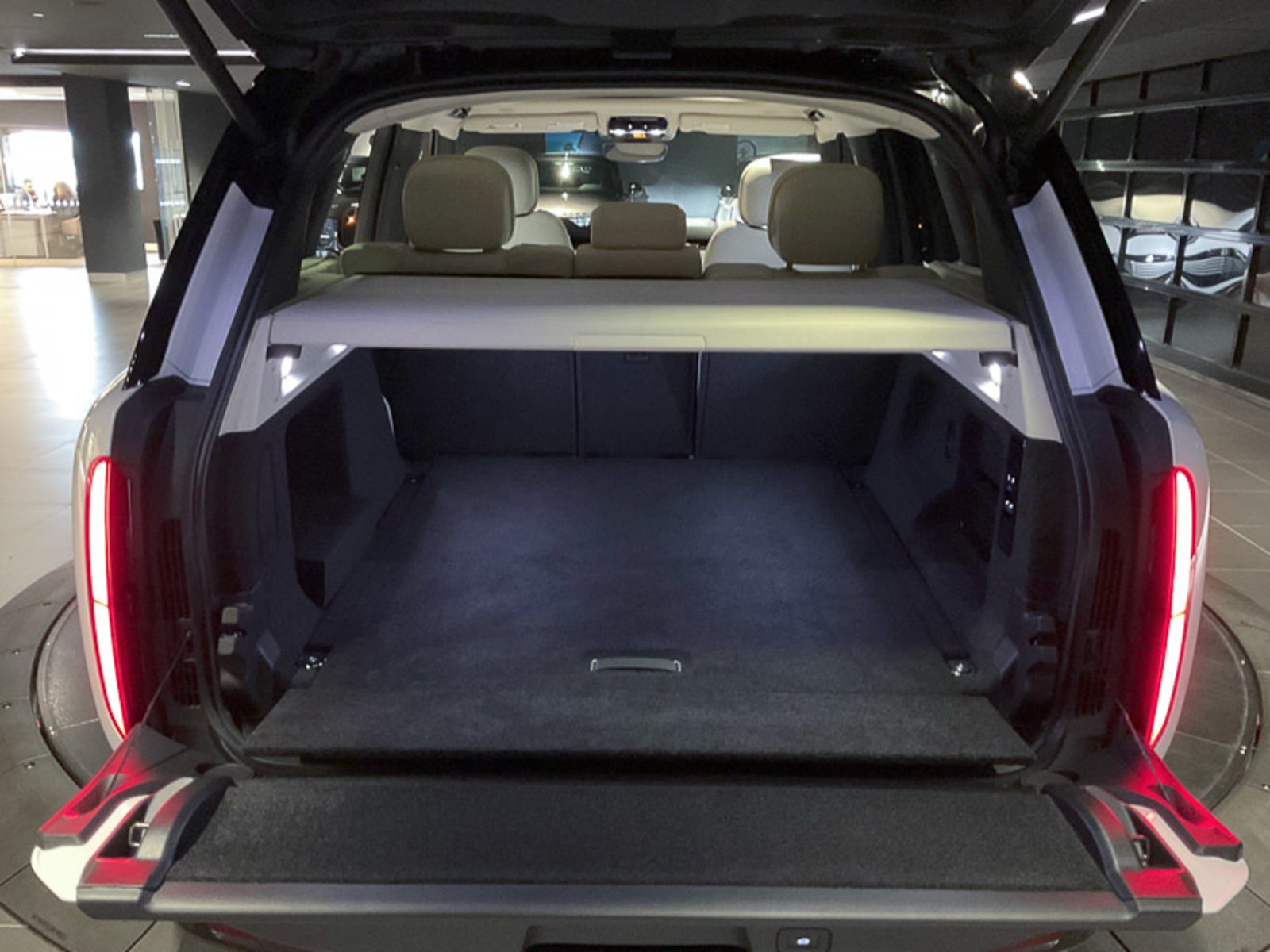 2024 Land Rover Range Rover SE, Vancouver, Cash