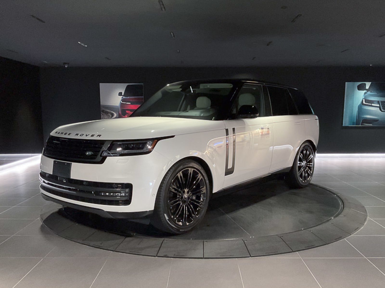 2024 Land Rover Range Rover SE, Vancouver, Cash