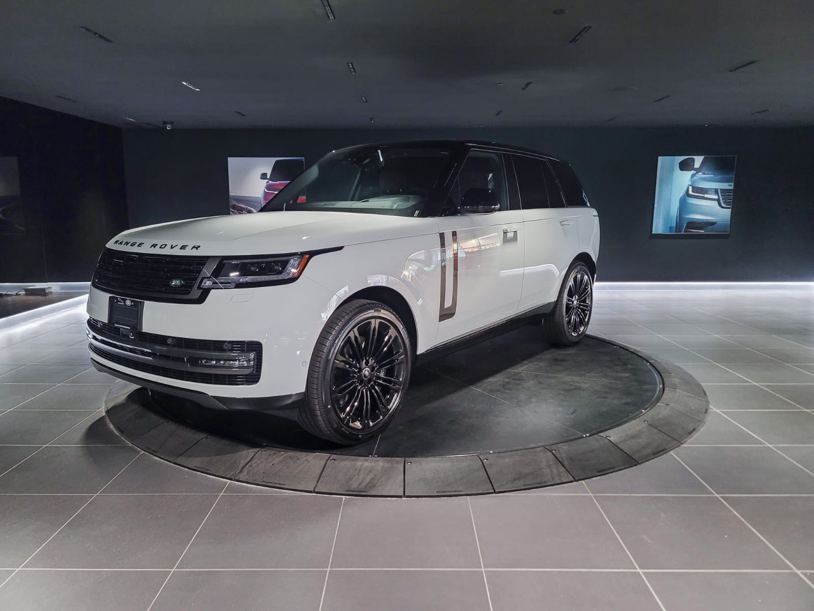 2025 Land Rover Range Rover SE, Vancouver, Cash