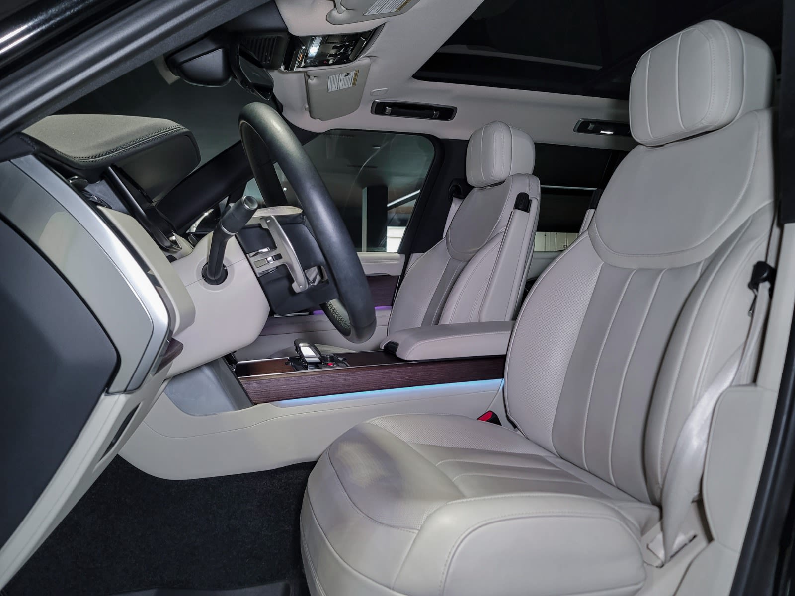 2023 Land Rover Range Rover SE, Vancouver, Cash