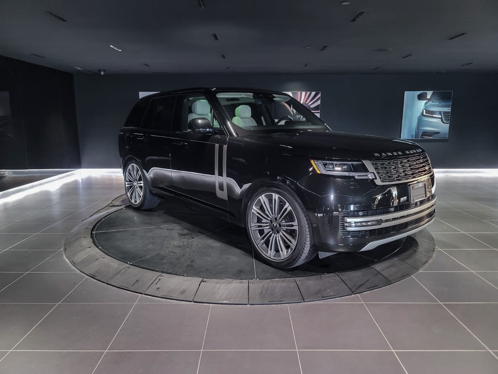 2023 Land Rover Range Rover SE, Vancouver, Cash