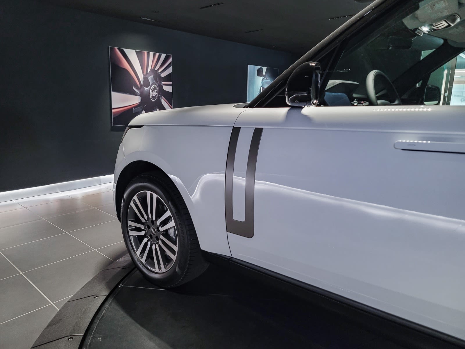 2025 Land Rover Range Rover SE, Vancouver, Cash