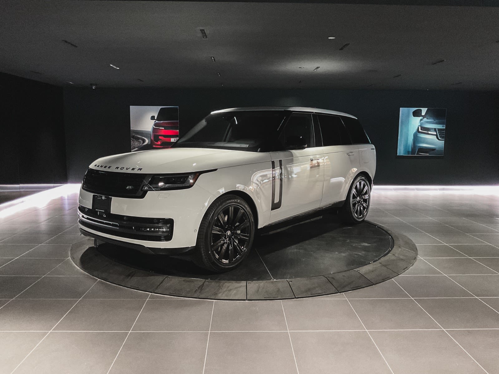 2025 Land Rover Range Rover SE, Vancouver, Cash