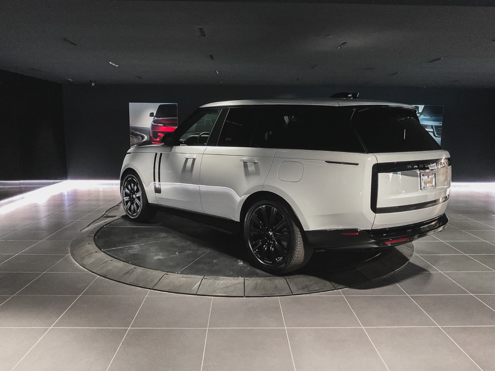 2025 Land Rover Range Rover SE, Vancouver, Cash