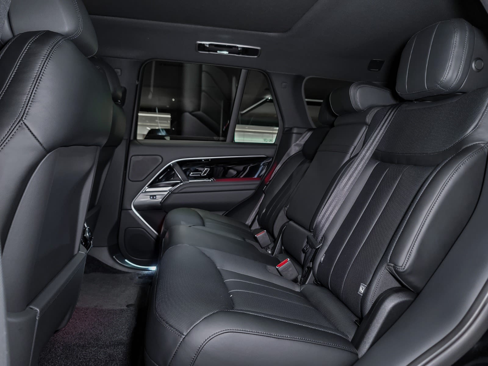 2025 Land Rover Range Rover SE, Vancouver, Cash
