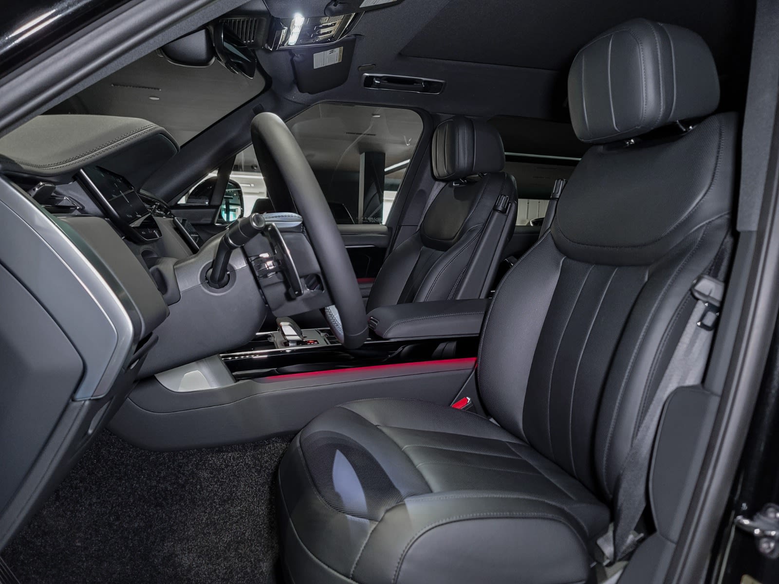 2025 Land Rover Range Rover SE, Vancouver, Cash