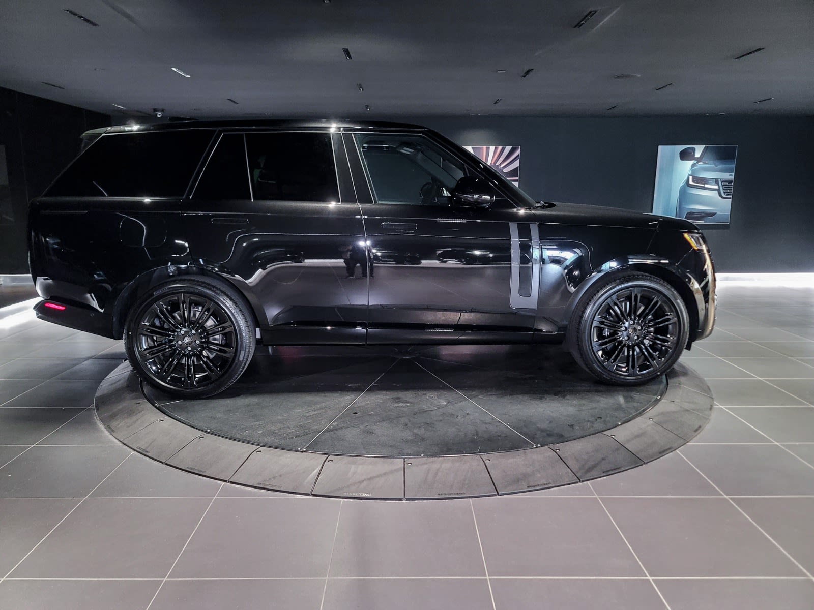 2025 Land Rover Range Rover SE, Vancouver, Cash