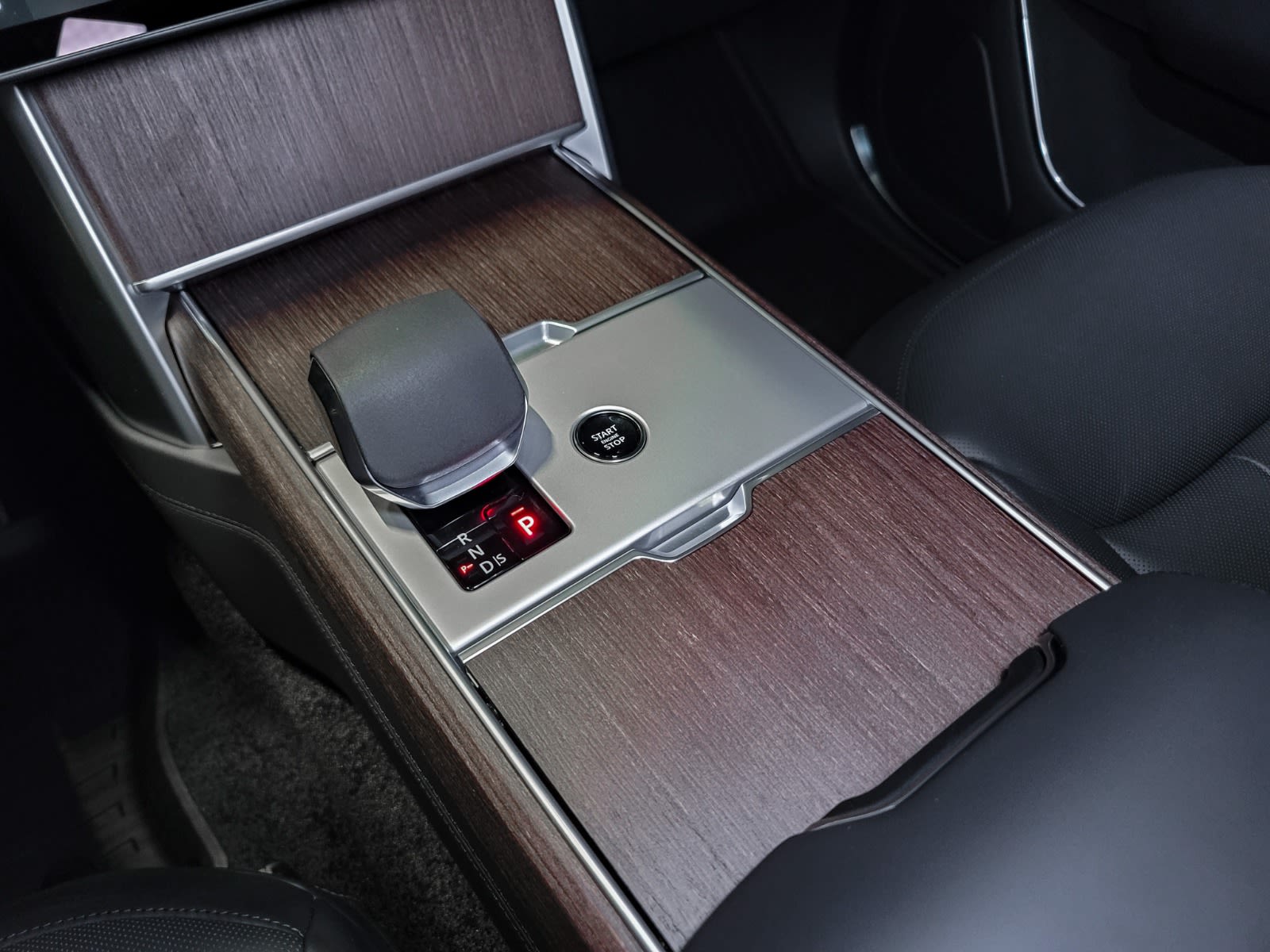 2025 Land Rover Range Rover SE, Vancouver, Cash