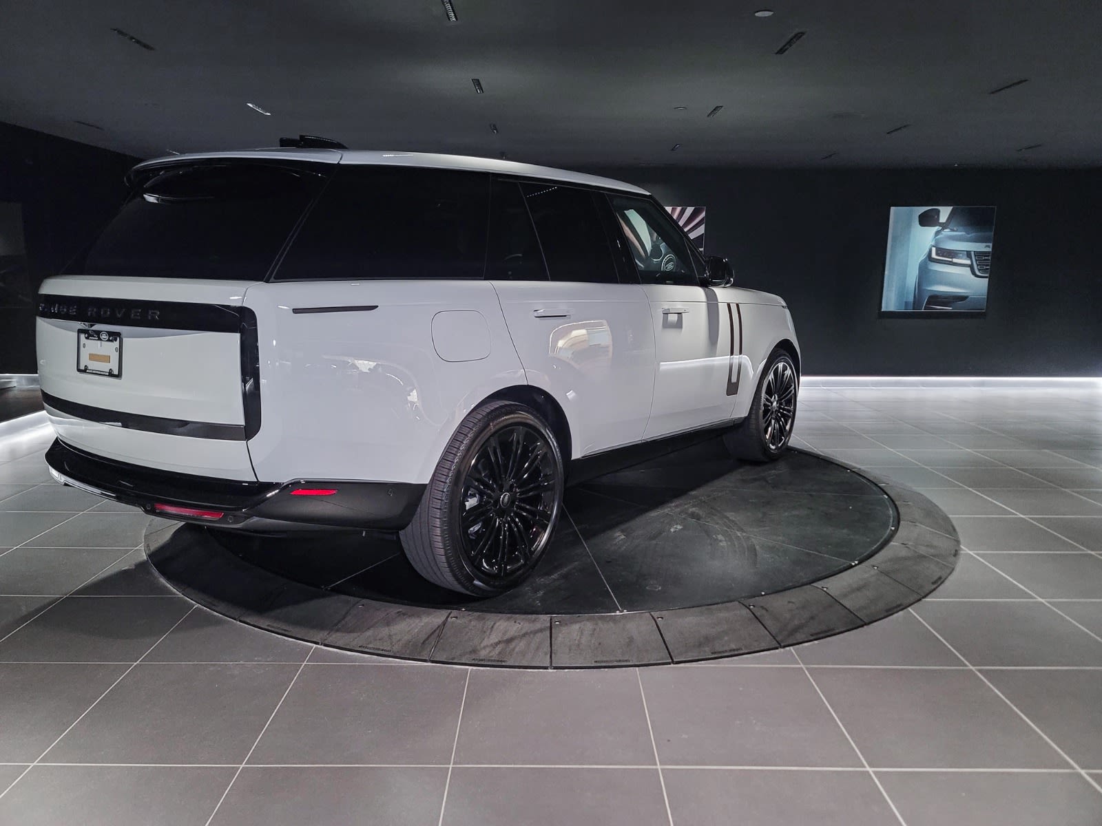 2025 Land Rover Range Rover SE, Vancouver, Cash