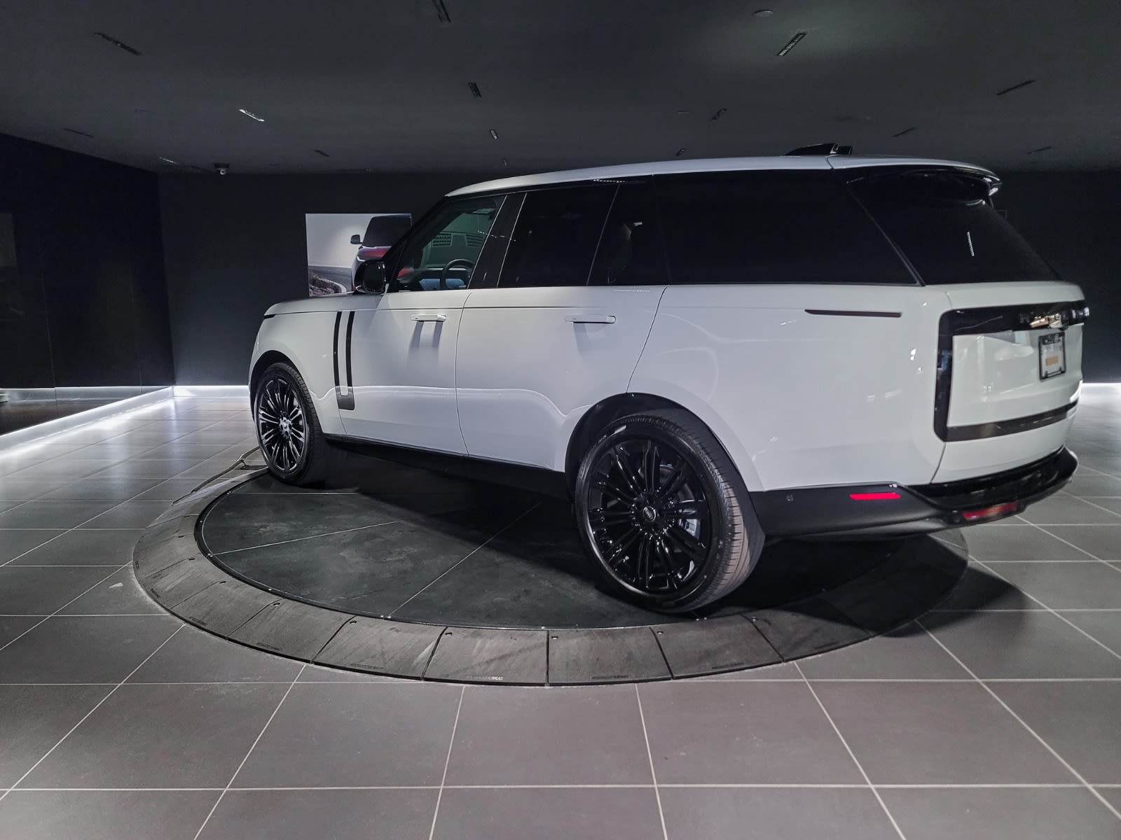 2025 Land Rover Range Rover SE, Vancouver, Cash