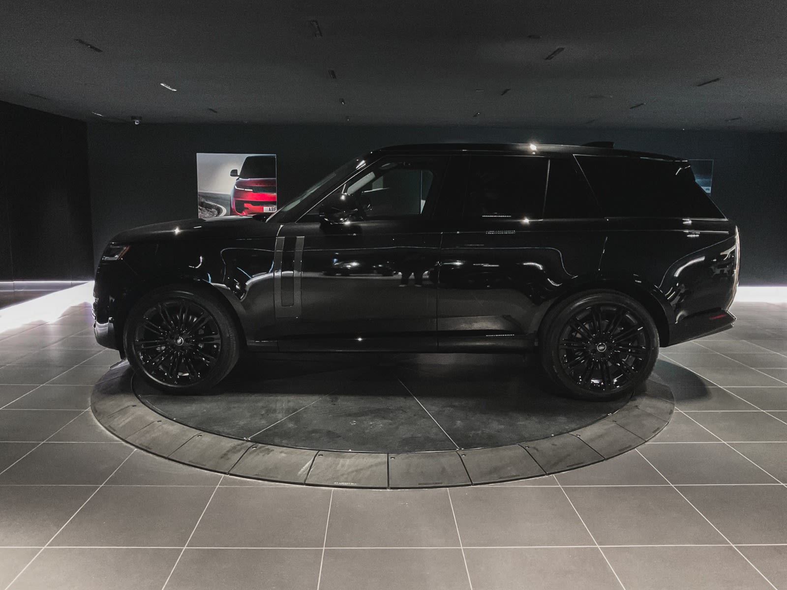 2025 Land Rover Range Rover SE, Vancouver, Cash