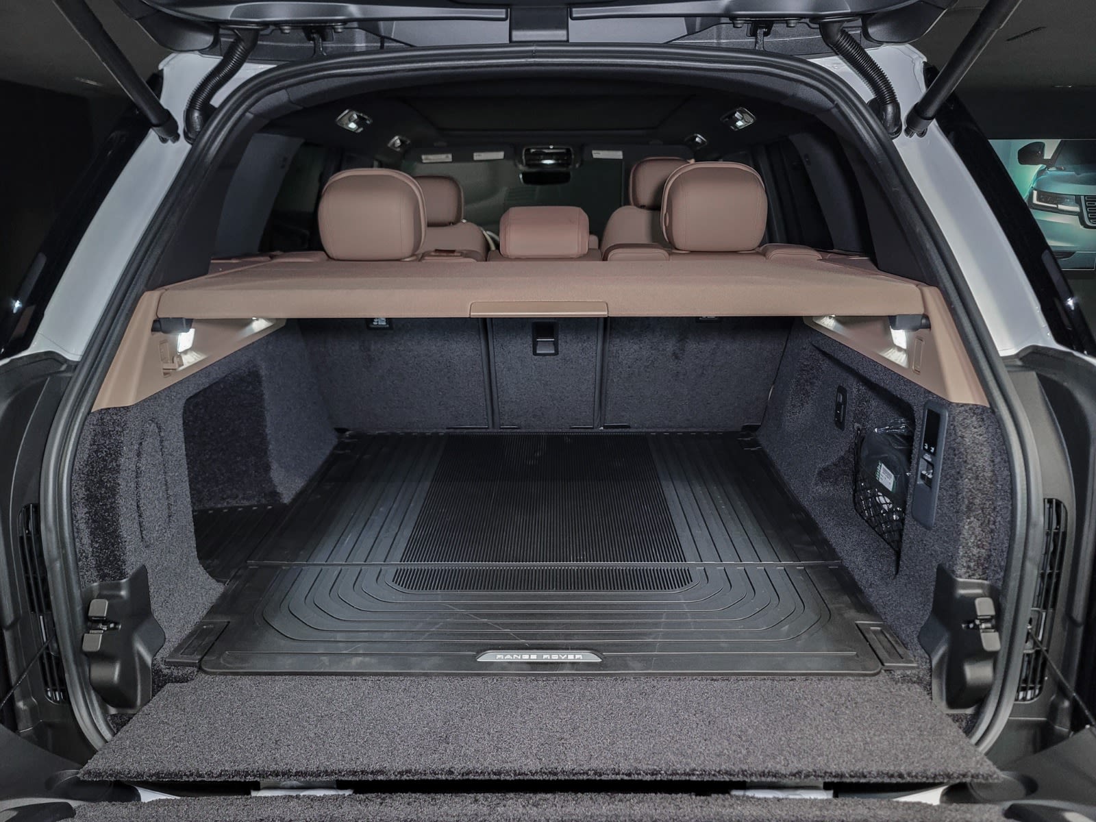 2025 Land Rover Range Rover SE, Vancouver, Cash