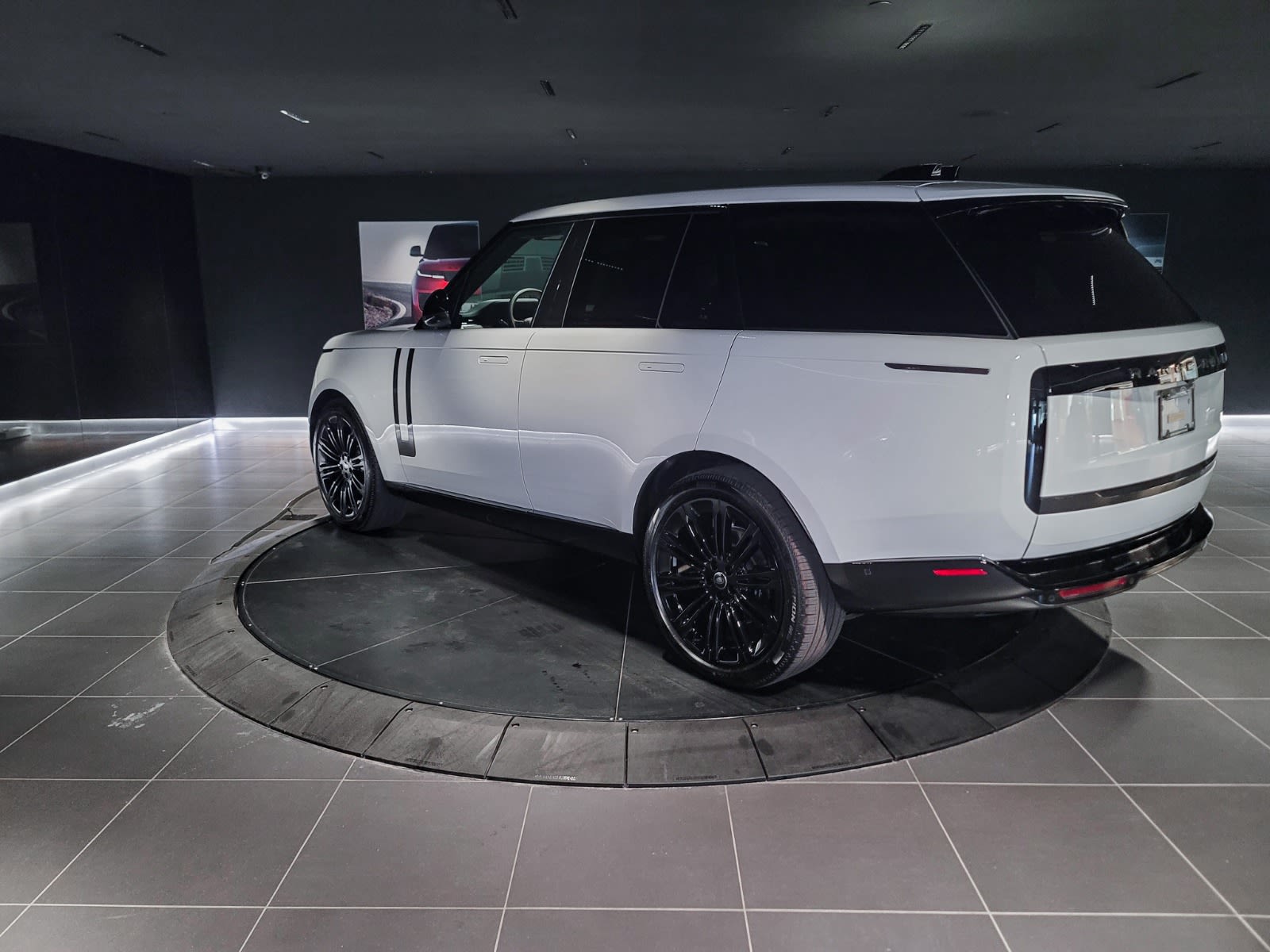 2025 Land Rover Range Rover SE, Vancouver, Cash