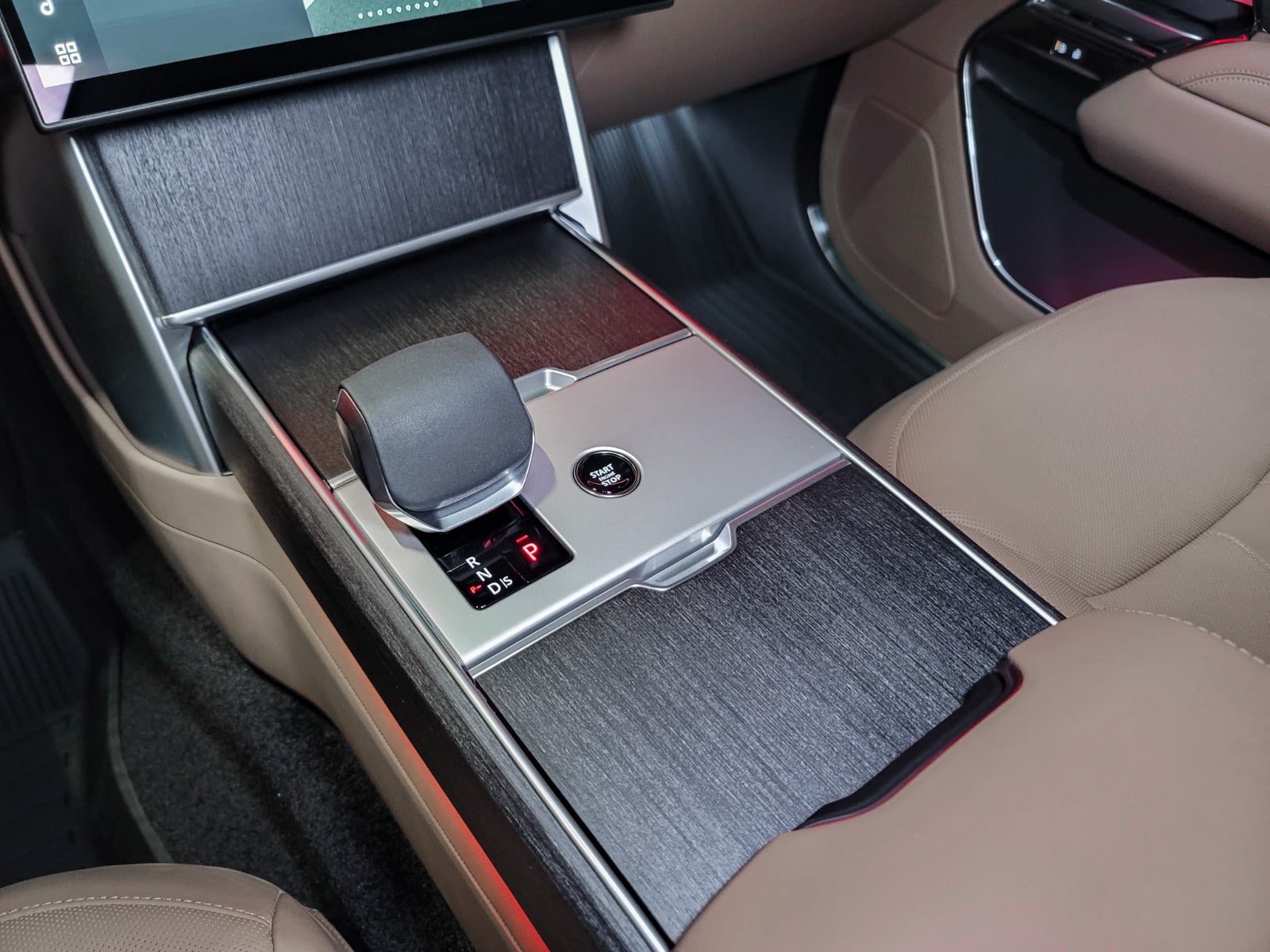 2025 Land Rover Range Rover SE, Vancouver, Cash