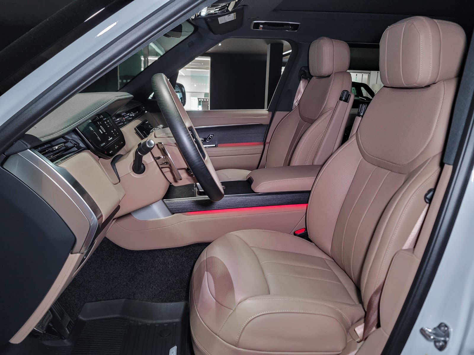 2025 Land Rover Range Rover SE, Vancouver, Cash