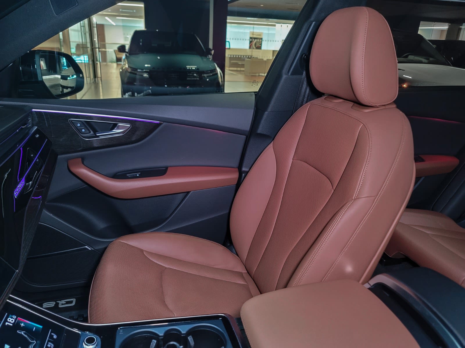 2022 Audi Q8 Technik, Vancouver, Cash