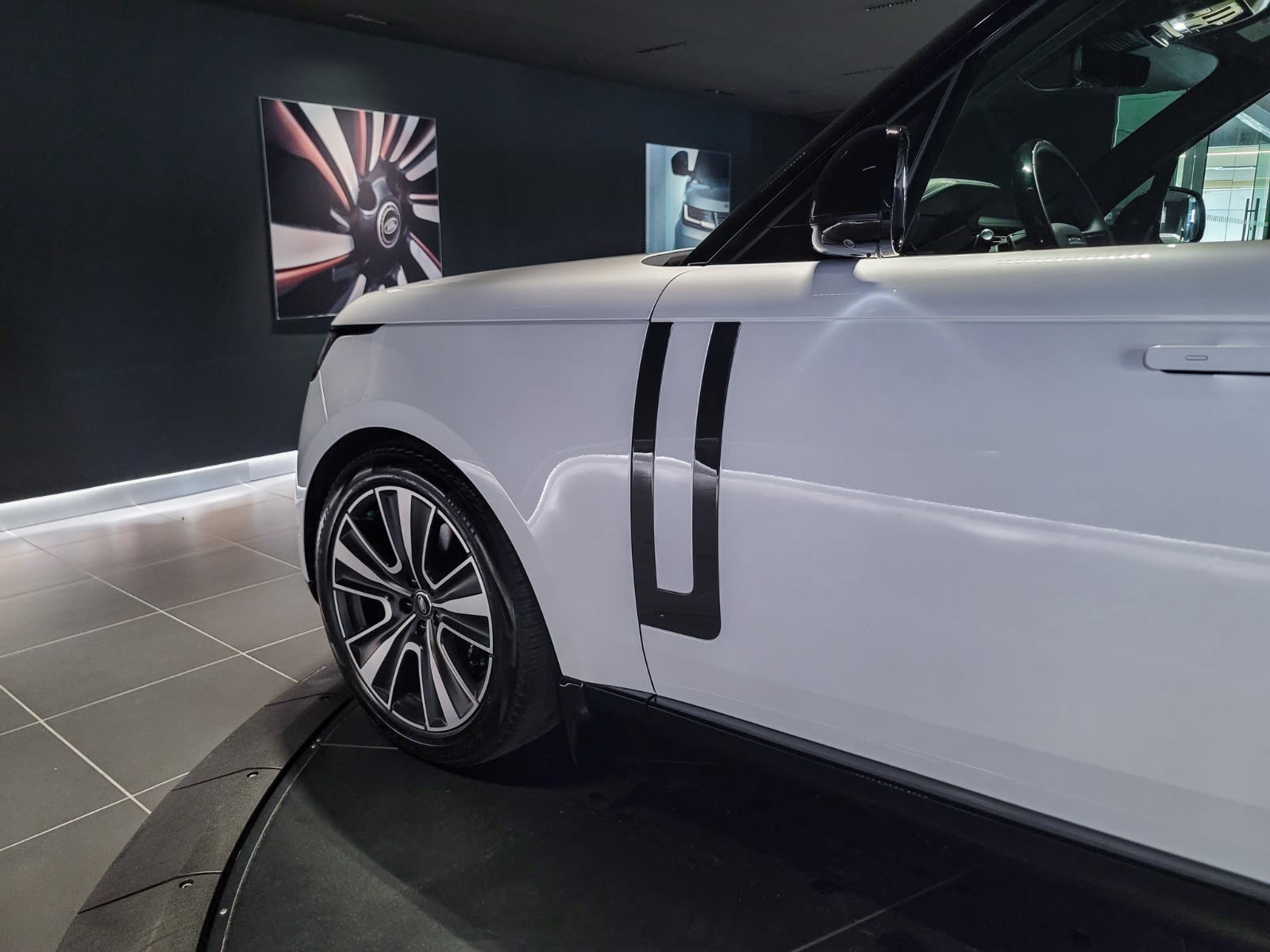 2025 Land Rover Range Rover SE, Vancouver, Cash