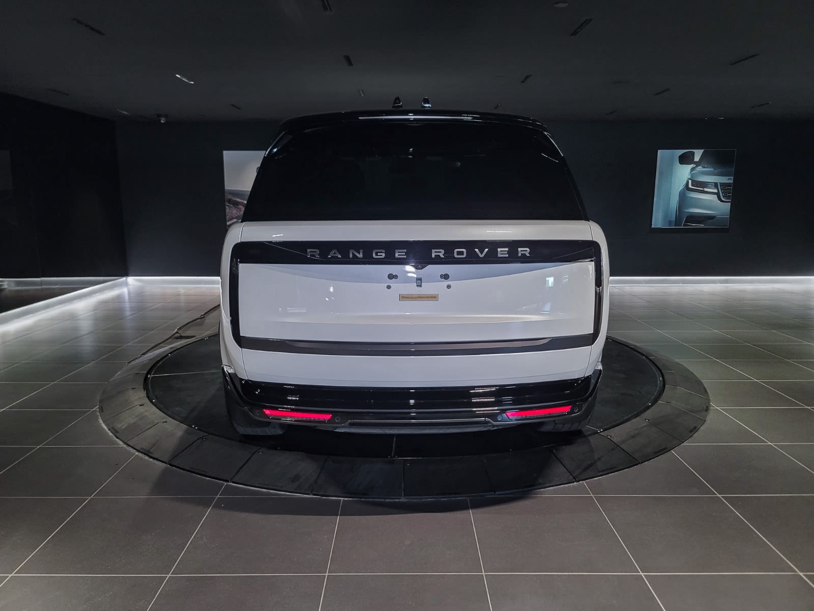 2025 Land Rover Range Rover SE, Vancouver, Cash