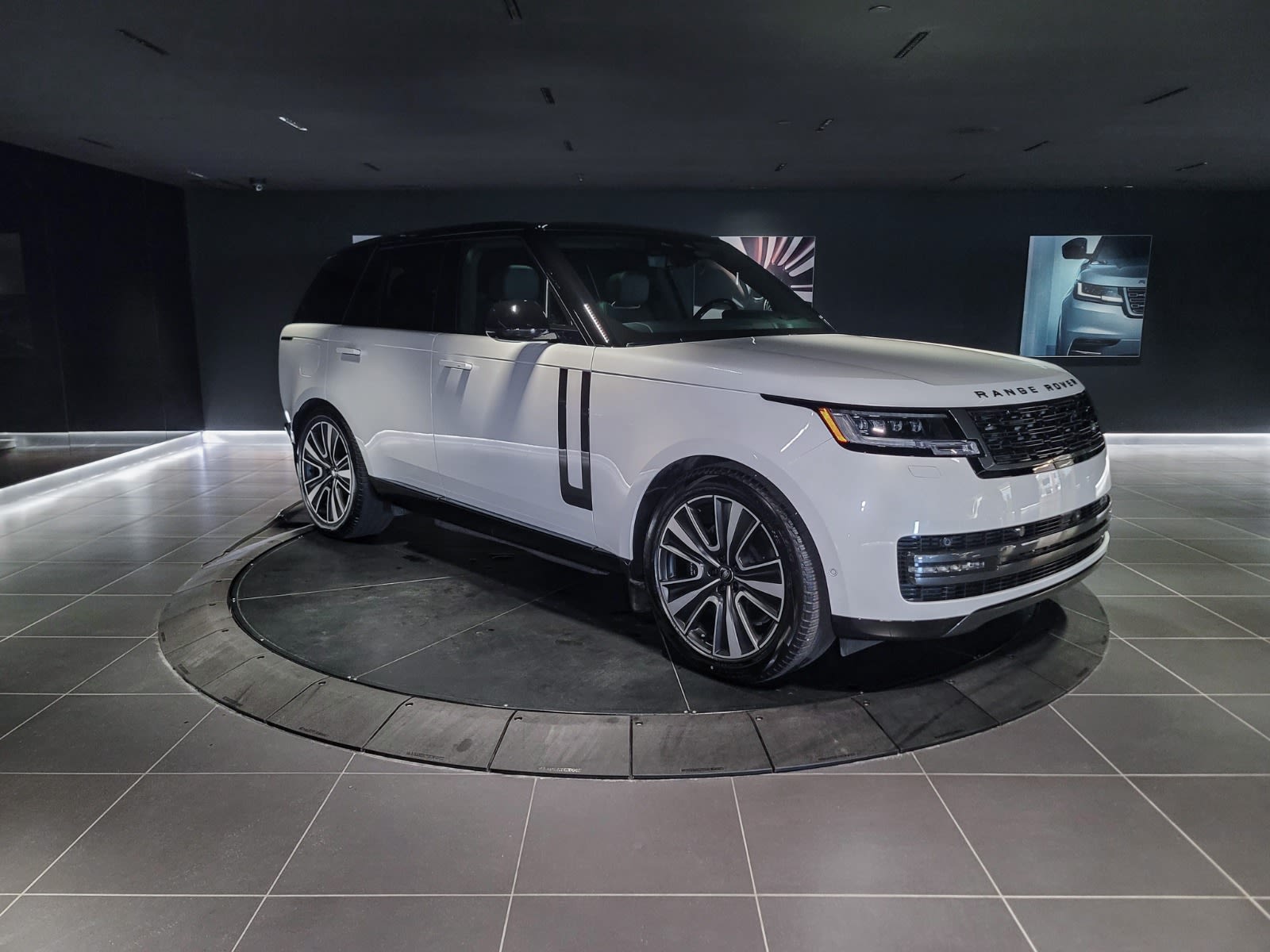 2025 Land Rover Range Rover SE, Vancouver, Cash