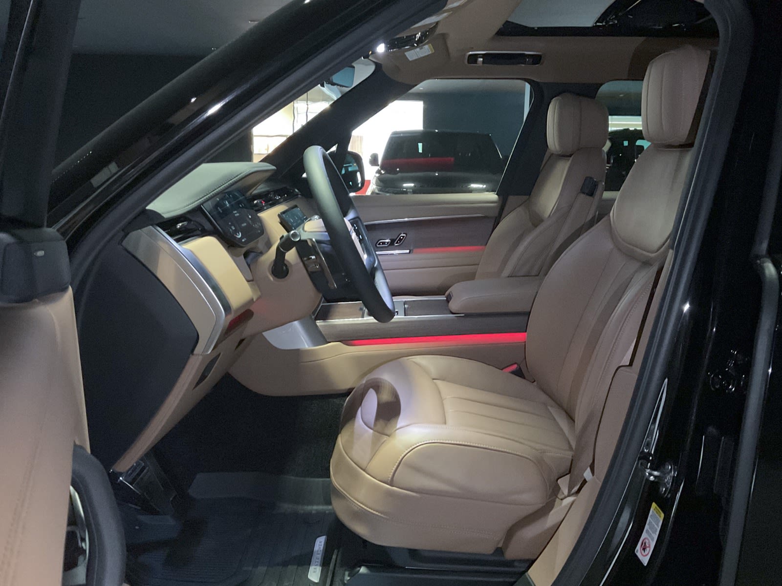 2025 Land Rover Range Rover SE, Vancouver, Cash