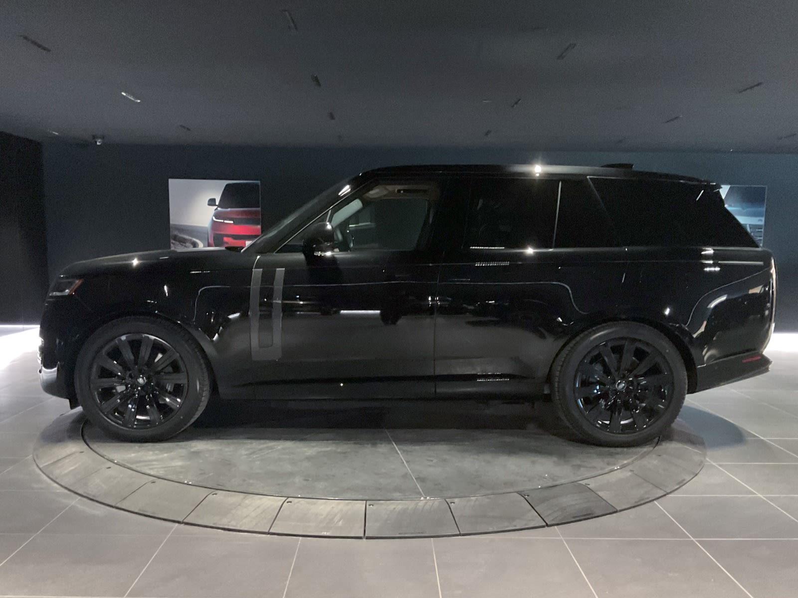 2025 Land Rover Range Rover SE, Vancouver, Cash