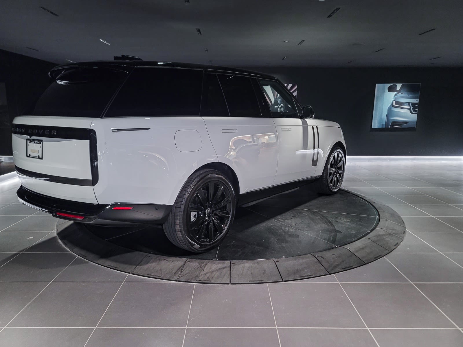 2025 Land Rover Range Rover SE, Vancouver, Cash