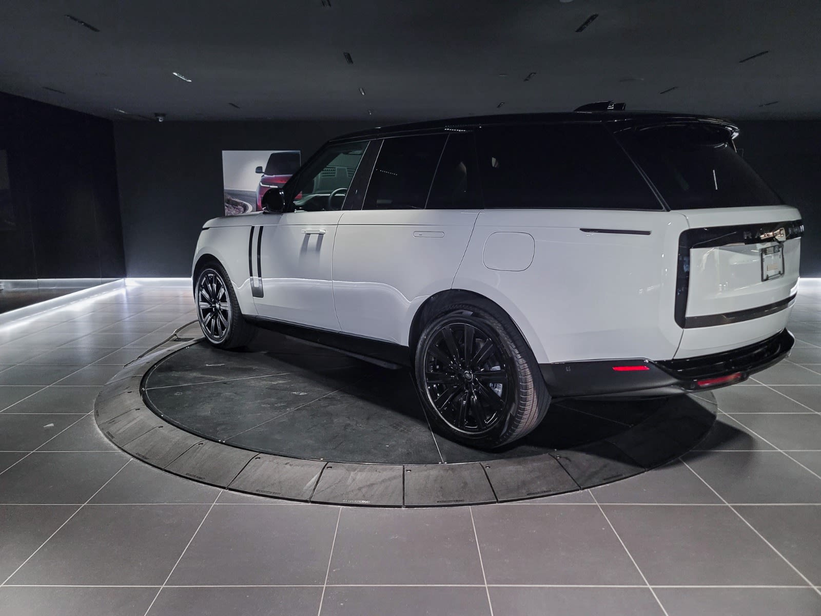 2025 Land Rover Range Rover SE, Vancouver, Cash