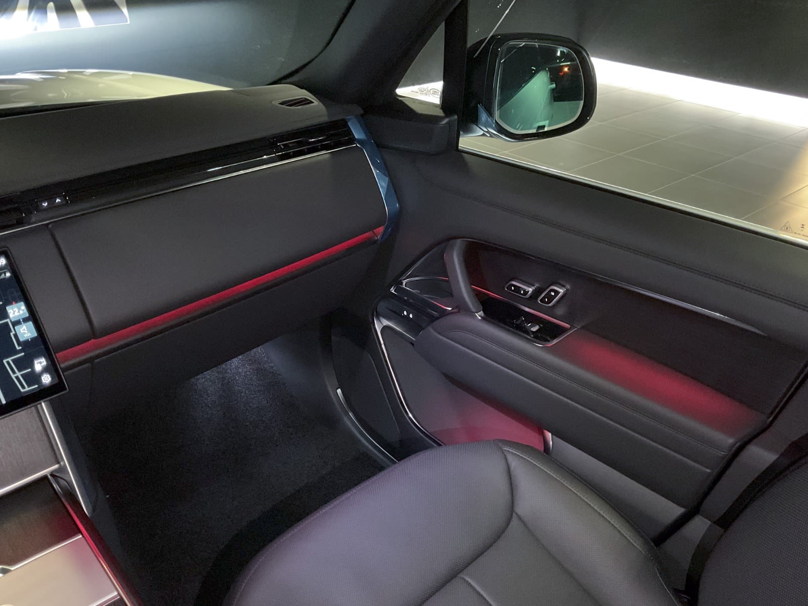 2025 Land Rover Range Rover SE, Vancouver, Cash
