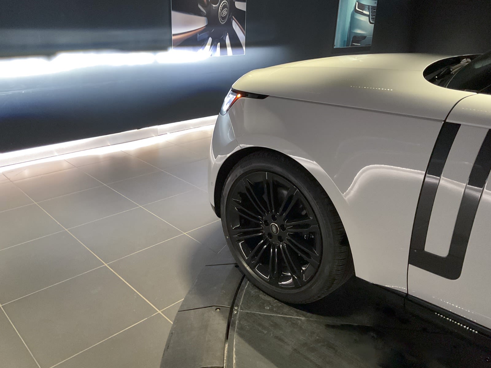 2025 Land Rover Range Rover SE, Vancouver, Cash