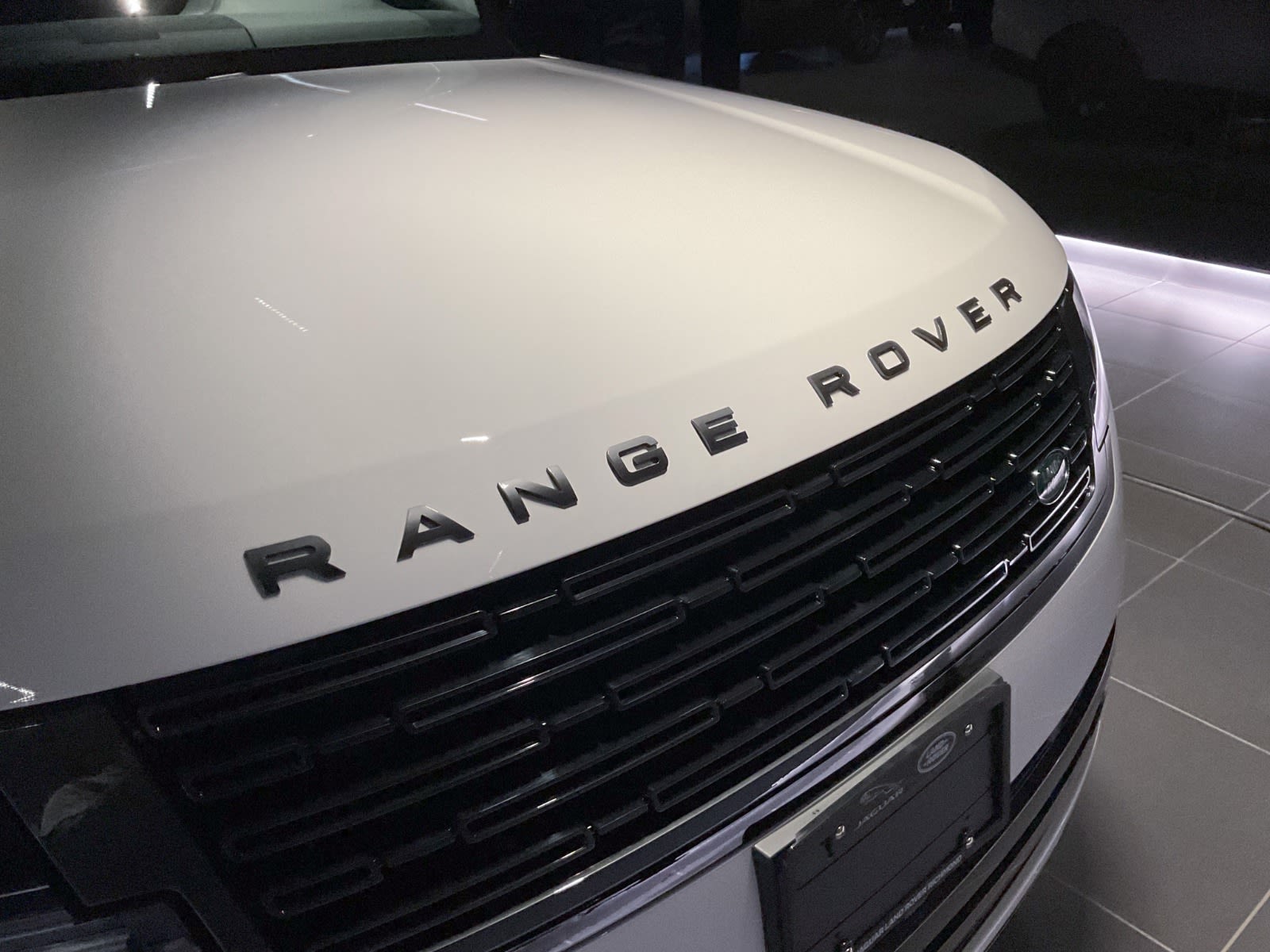 2025 Land Rover Range Rover SE, Vancouver, Cash