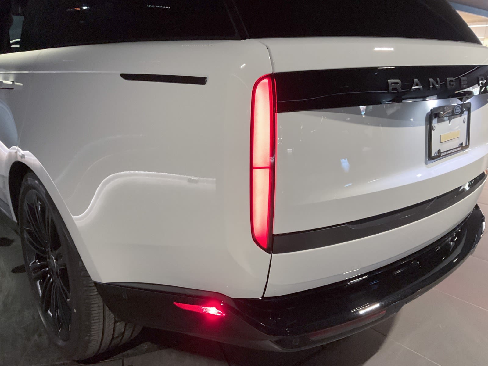 2025 Land Rover Range Rover SE, Vancouver, Cash
