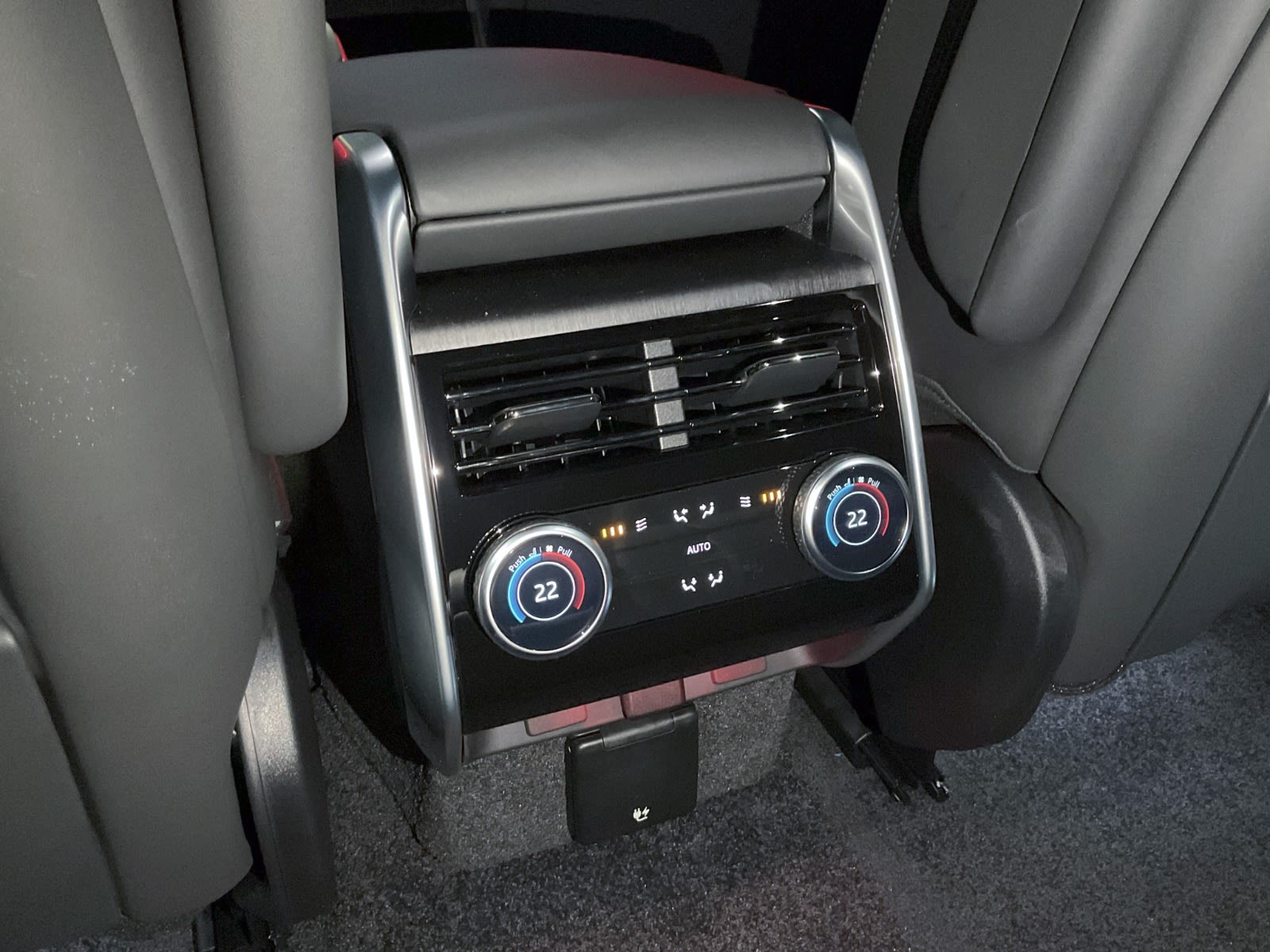 2025 Land Rover Range Rover SE, Vancouver, Cash