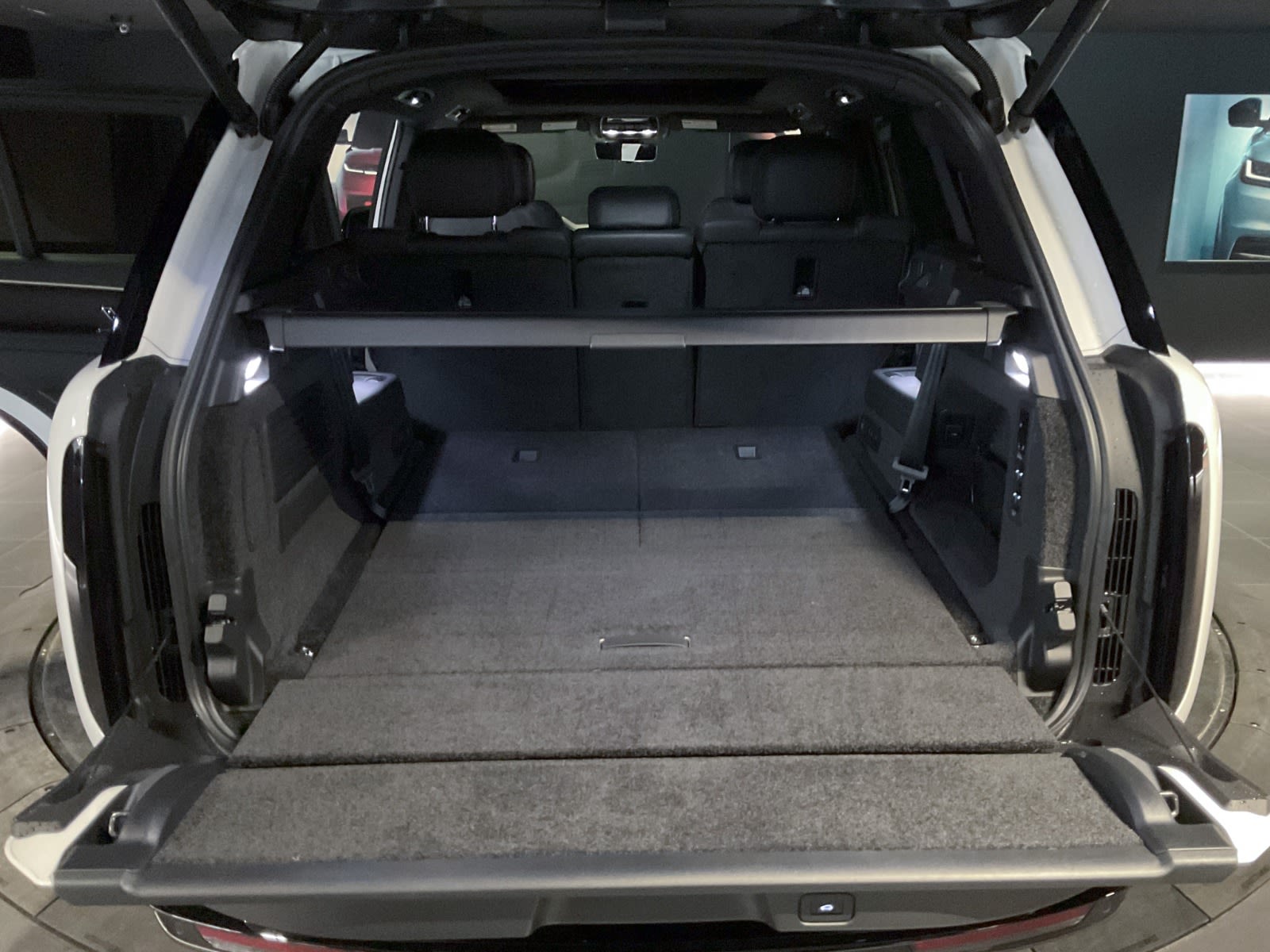 2025 Land Rover Range Rover SE, Vancouver, Cash