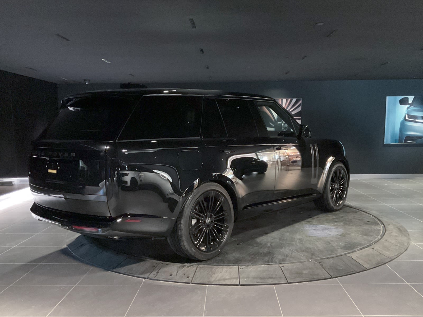 2025 Land Rover Range Rover SE, Vancouver, Cash
