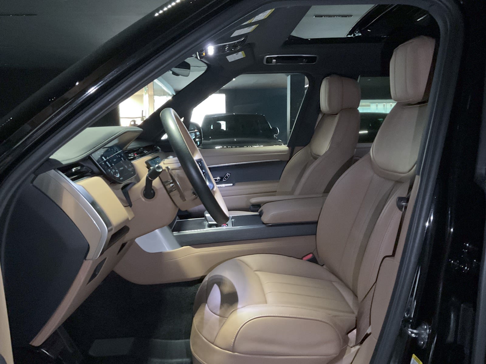 2025 Land Rover Range Rover SE, Vancouver, Cash