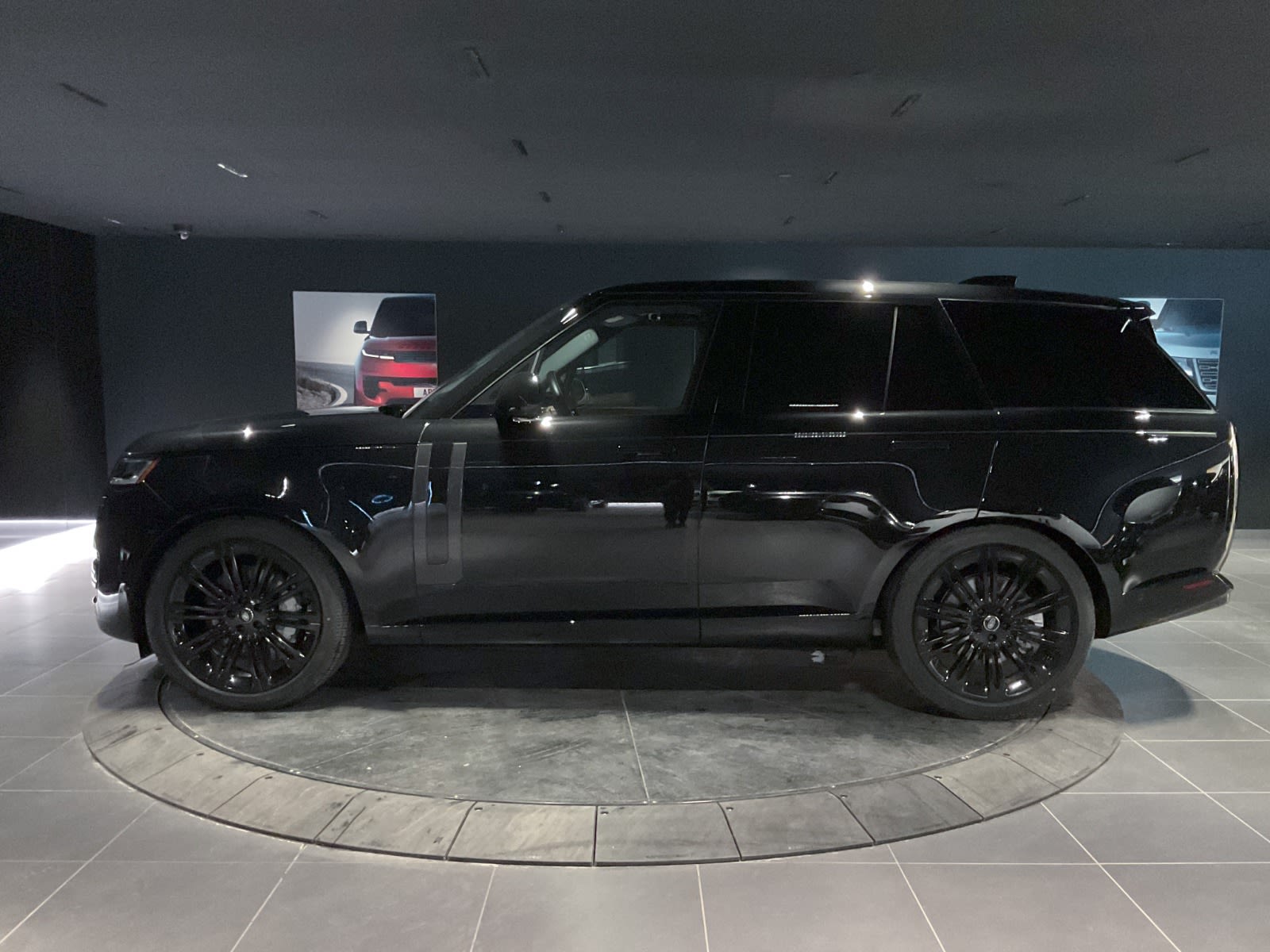 2025 Land Rover Range Rover SE, Vancouver, Cash