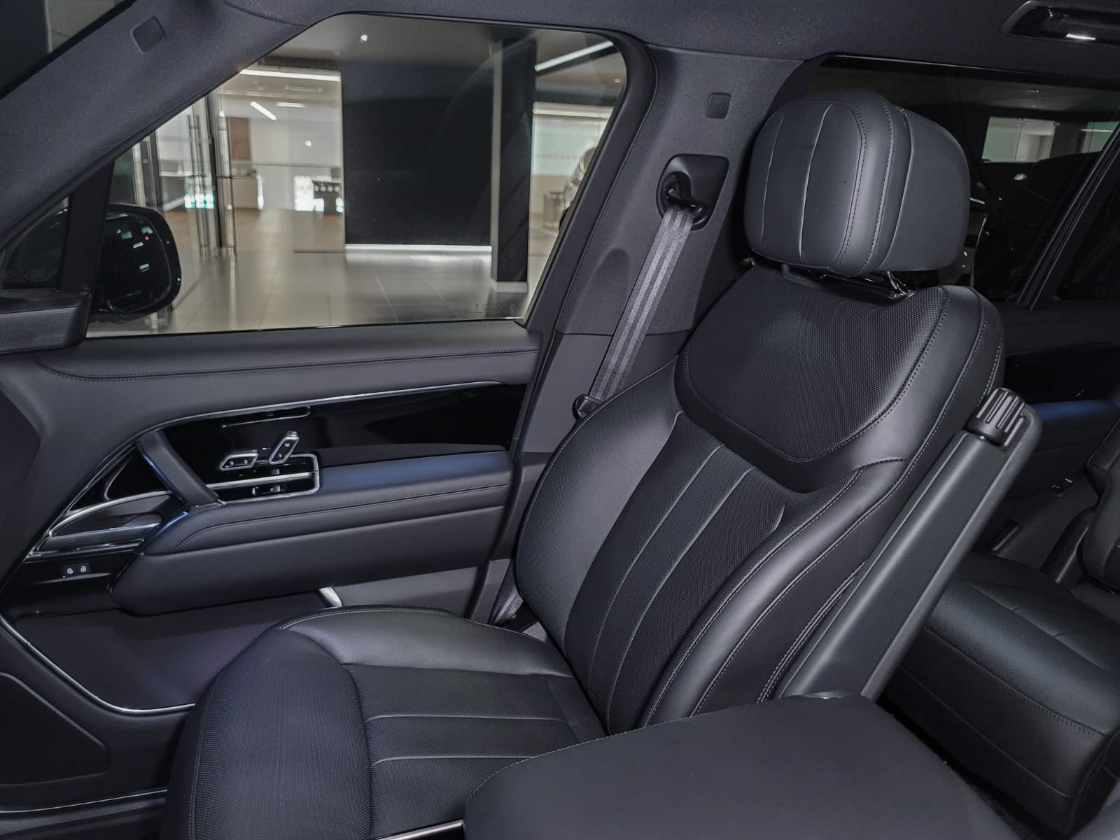 2025 Land Rover Range Rover SE, 温哥华, 全款车