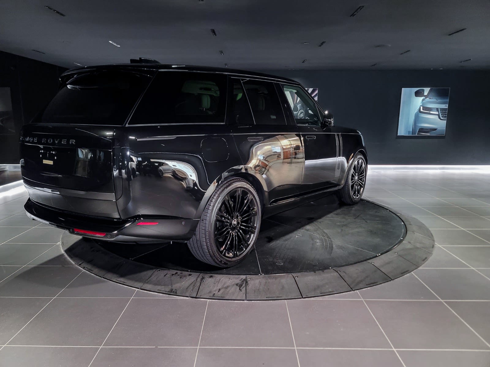 2025 Land Rover Range Rover SE, Vancouver, Cash