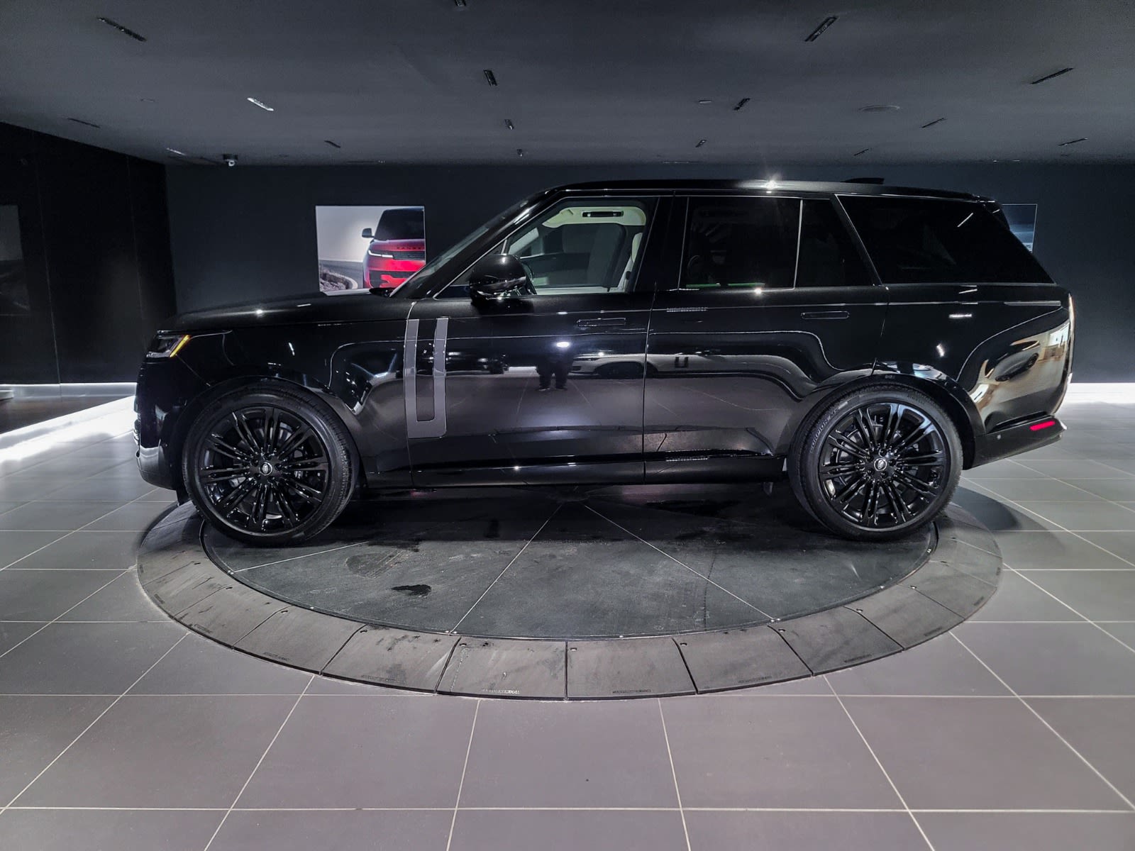 2025 Land Rover Range Rover SE, Vancouver, Cash