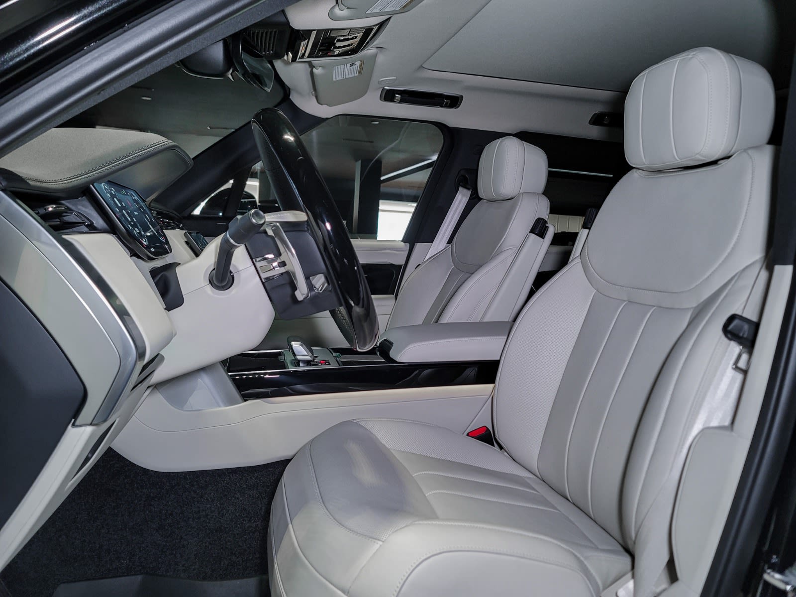 2025 Land Rover Range Rover SE, Vancouver, Cash