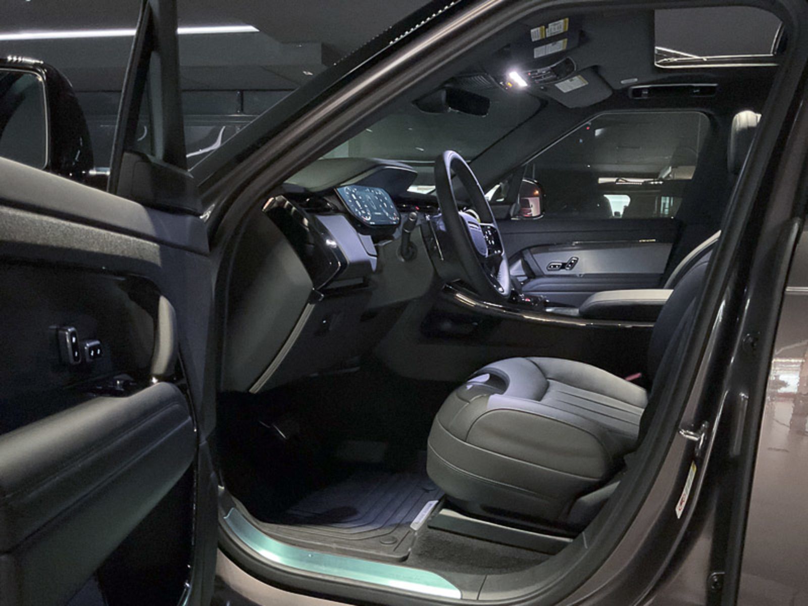2024 Land Rover Range Rover Sport Dynamic SE, Vancouver, Cash
