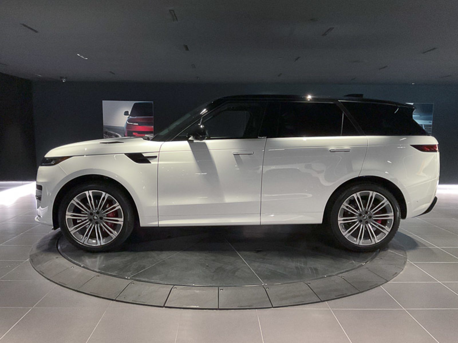 2024 Land Rover Range Rover Sport Dynamic SE, Vancouver, Cash